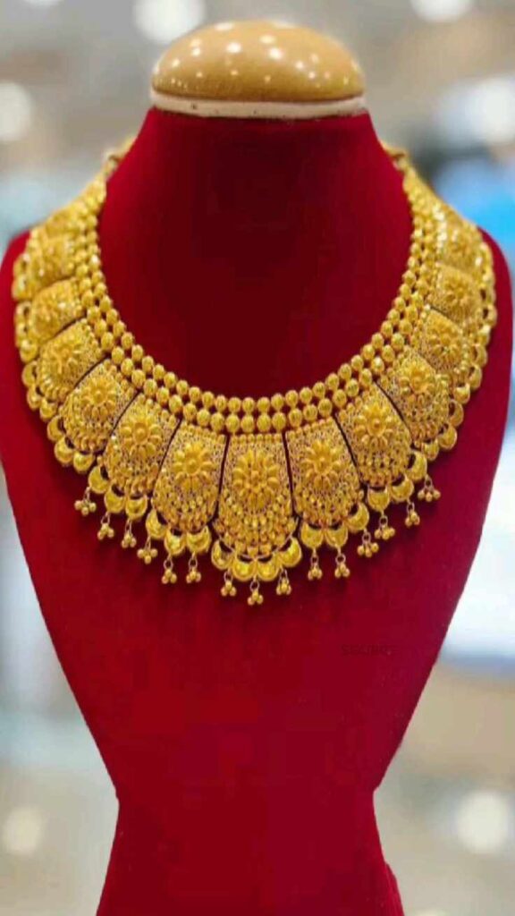 Simple Bridal Gold Necklace